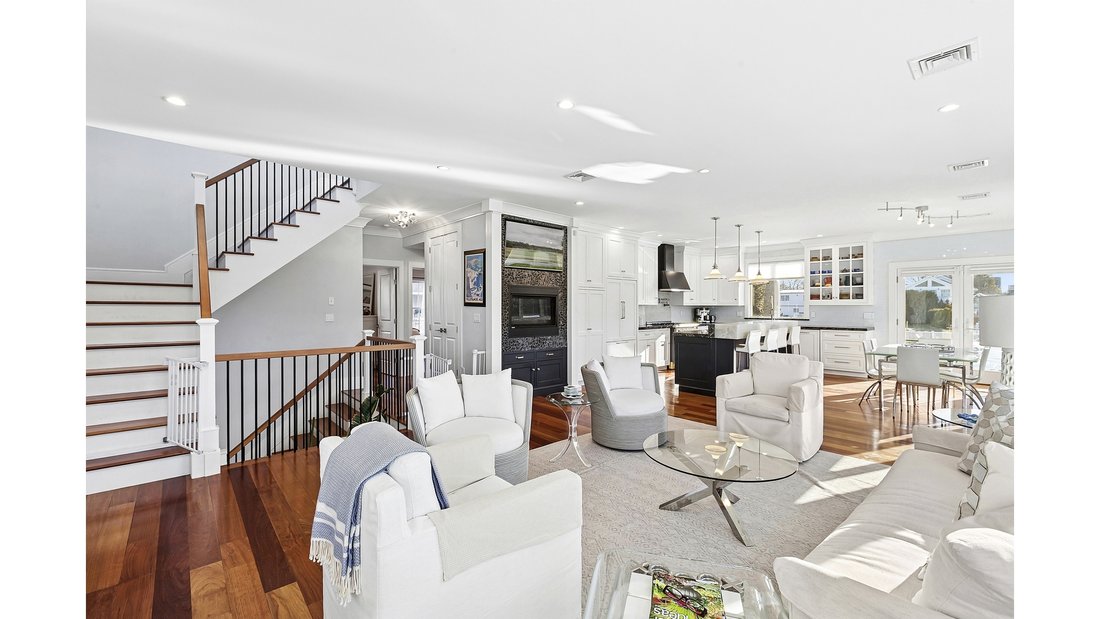 House in Hampton Bays, New York, United States 3 - 17628690