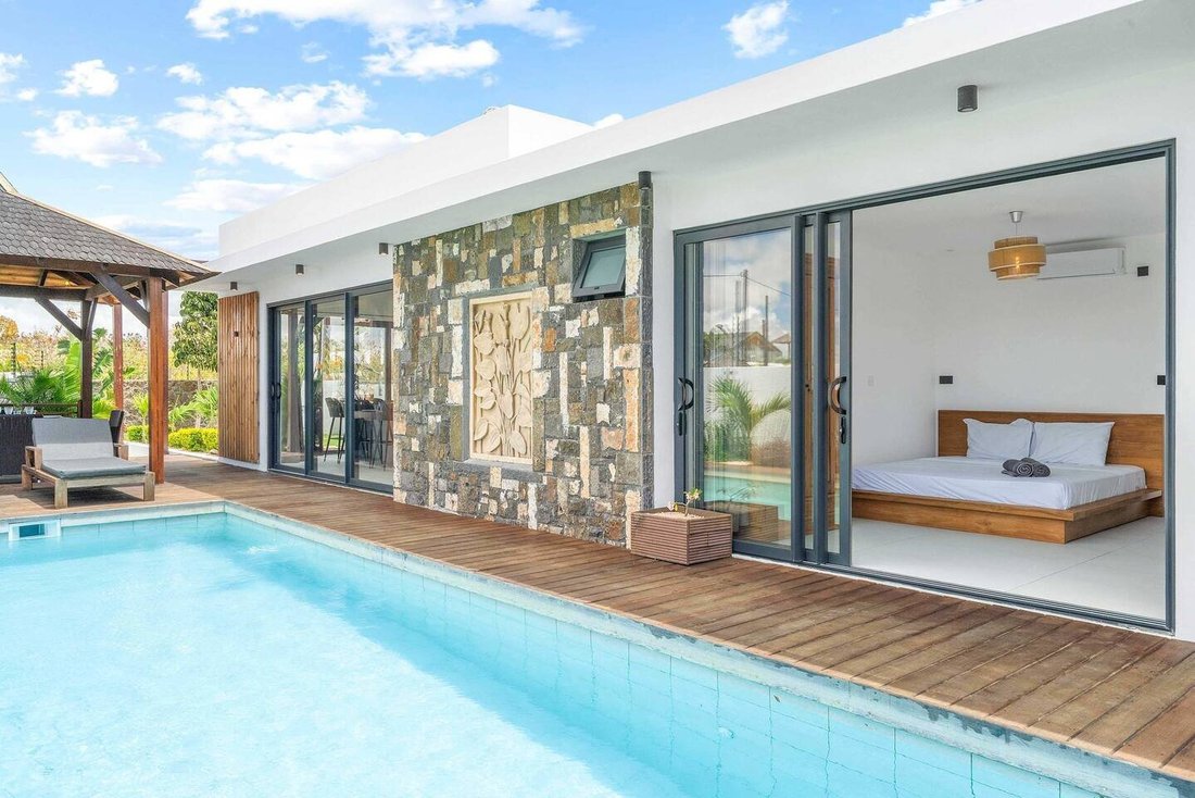 Villa in Grand Baie, Rivière du Rempart District, Mauritius 1 - 17797122