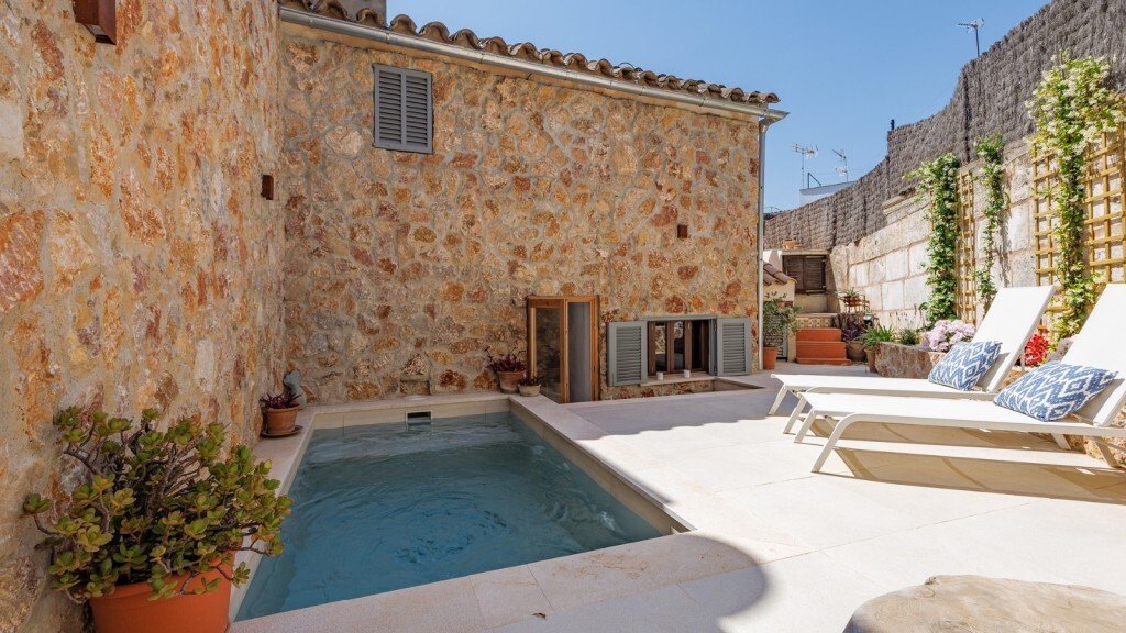 Townhouse in Pollenca, Balearic Islands, Spain 1 - 17795312