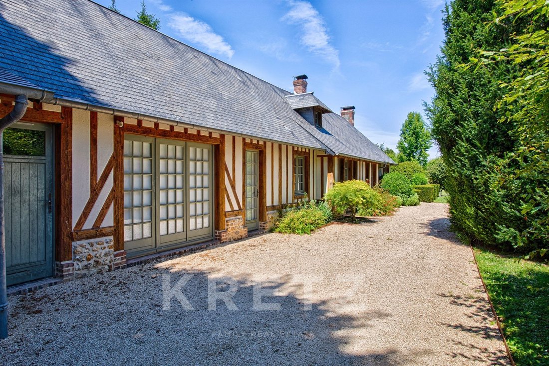 Estate in Saint-Pierre-des-Ifs, Normandy, France 3 - 17800408