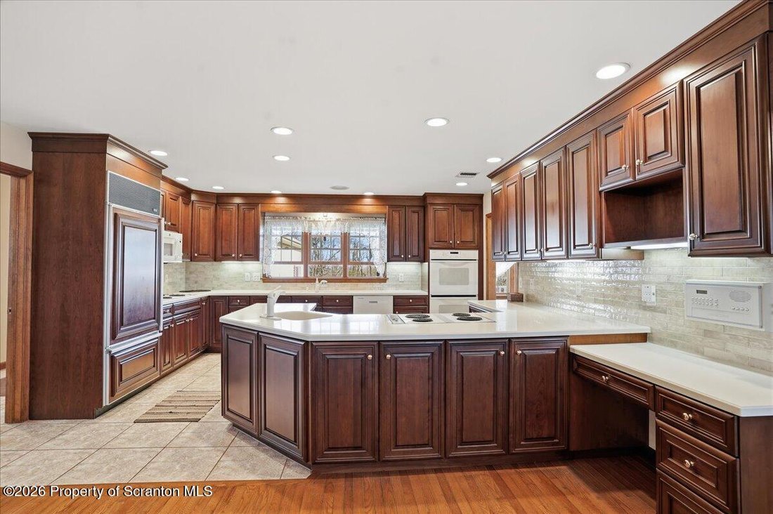 House in Lake Ariel, Pennsylvania, United States 5 - 17800505