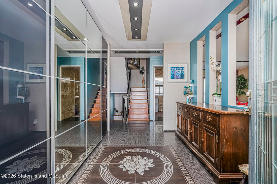 House in New York, New York, United States 5 - 17798287