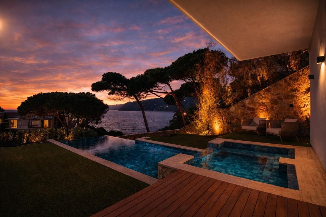 Villa in Sant Feliu de Guixols, Catalonia, Spain 1 - 16988661
