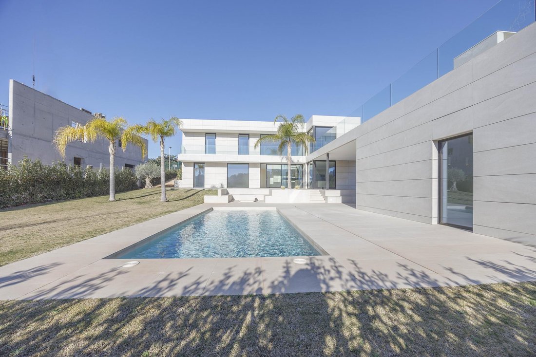 Villa in Los Monasterios, Valencian Community, Spain 1 - 16989557
