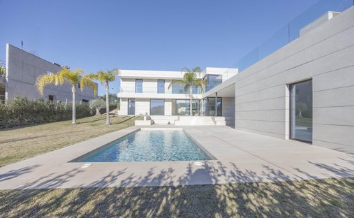 Villa in Urbanització Els Monestirs, Comunità Valenzana, Spagna 1