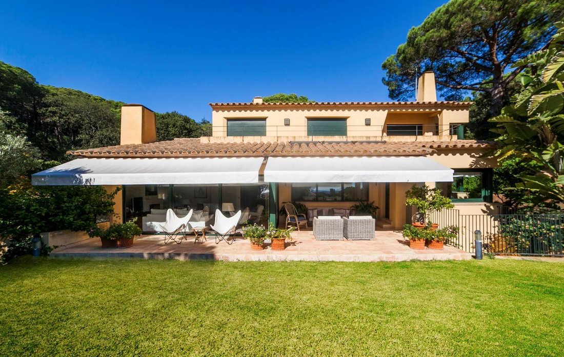 Villa in Lloret de Mar, Catalonia, Spain 2 - 16989632