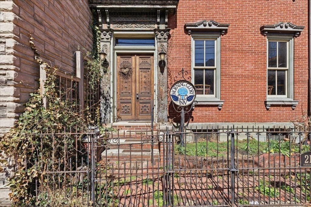 House in Pittsburgh, Pennsylvania, United States 2 - 17801673