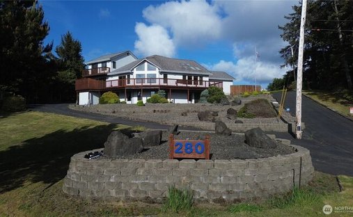 House in Westport, Washington, United States 1