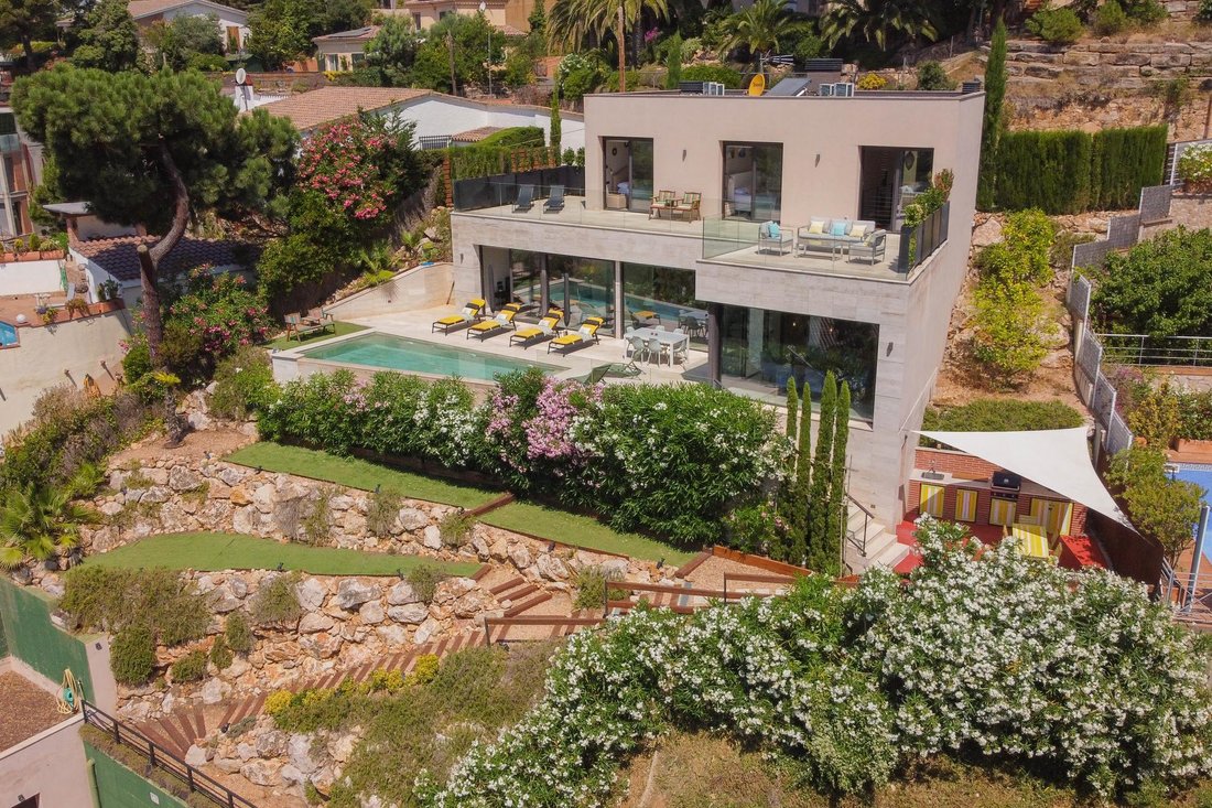 Villa in Tossa de Mar, Catalonia, Spain 3 - 16988980