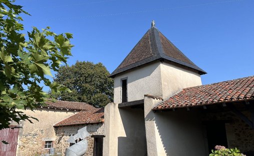Villa in Luchapt, Nouvelle-Aquitaine, France 1