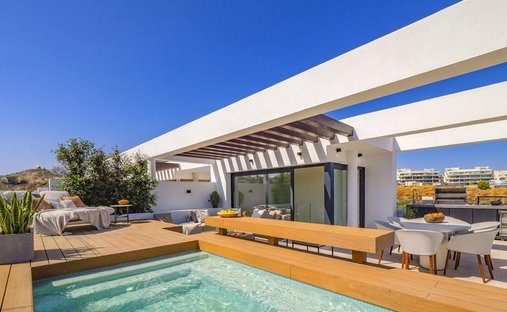 Villa in Fuengirola, Andalusia, Spain 1