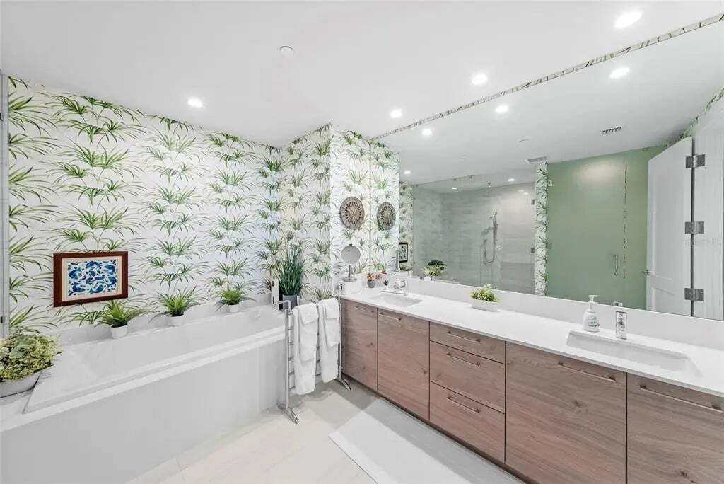 House in Tampa, Florida, United States 3 - 17801460