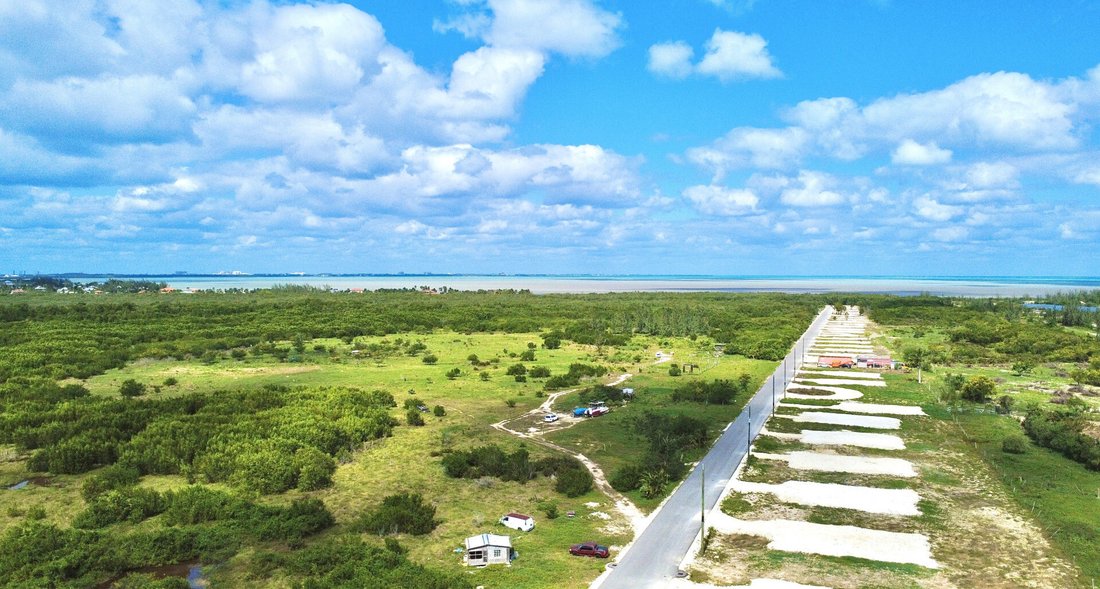Land in Savannah, Bodden Town, Cayman Islands 1 - 17800244