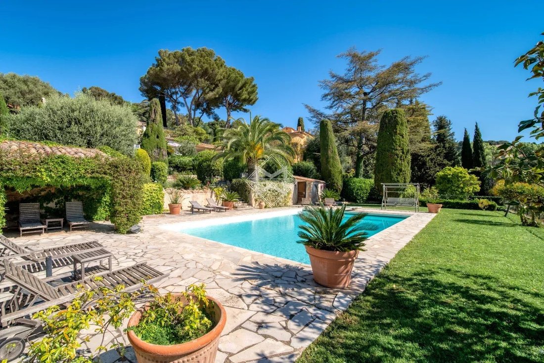 Villa in Mougins, Provence-Alpes-Côte d'Azur, France 2 - 14034217