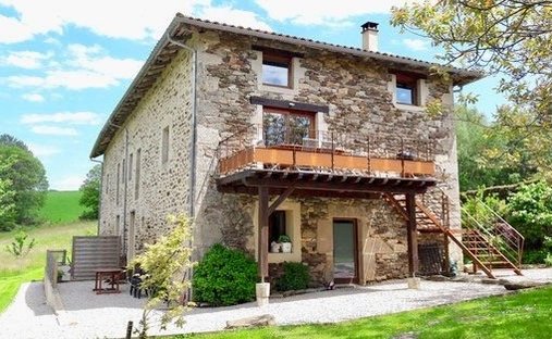 Magnificent Medieval Castle Overlooking The Lot Valley, With Swimming Pool, Outbuildings, Near Figea