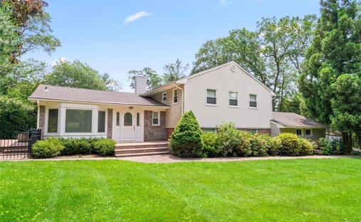 House in Woodbury, New York, United States 1