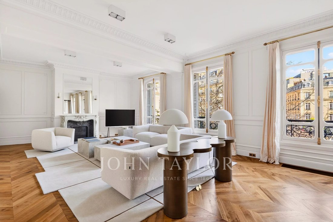 Apartment in Triangle d'Or, Paris 8e Arrondissement, Paris 3 - 17797602