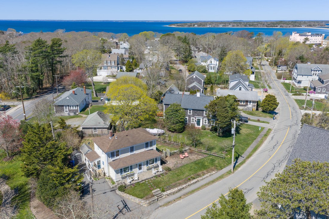 House in Bourne, Massachusetts, United States 2 - 17797749