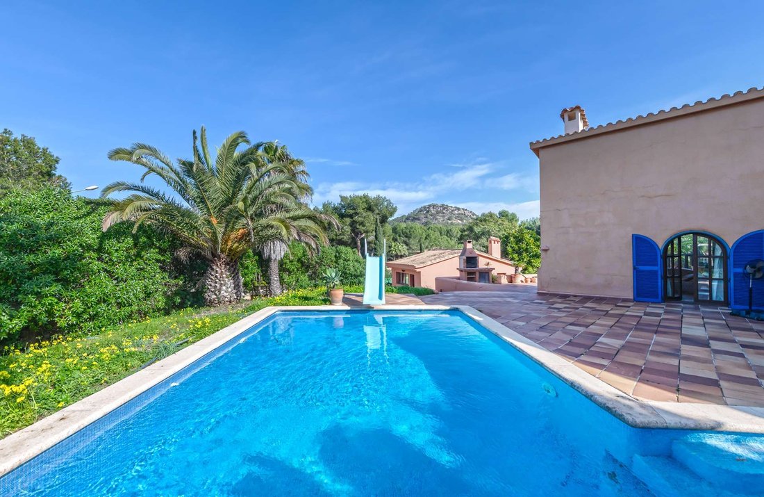 Villa in Rotes Velles, Calvia, Balearic Islands 1 - 17795288