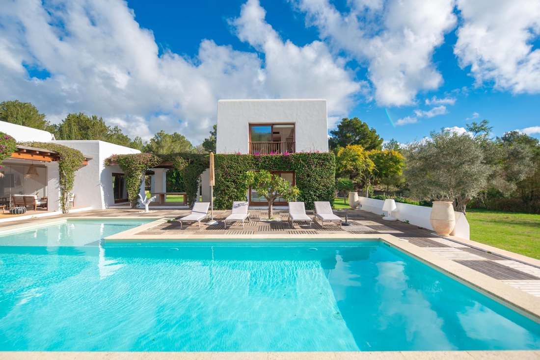 Villa in Jesus, Santa Eularia des Riu, Balearic Islands 3 - 17408232