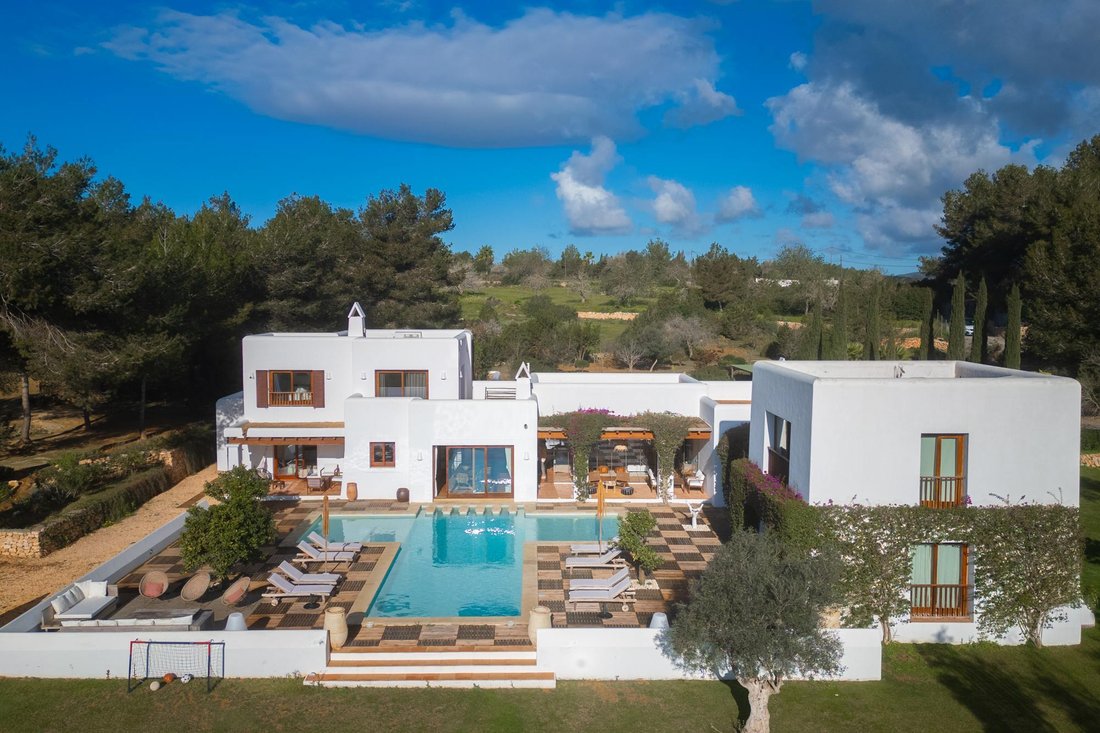 Villa in Jesus, Santa Eularia des Riu, Balearic Islands 1 - 17408232