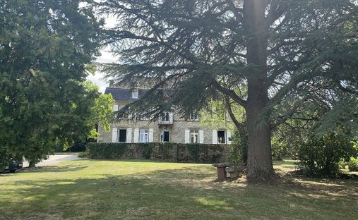 Villa in La Chapelle-aux-Saints, Nouvelle-Aquitaine, France 1