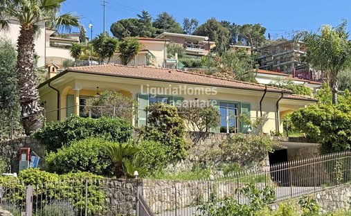 Villa in Bordighera, Liguria, Italy 1