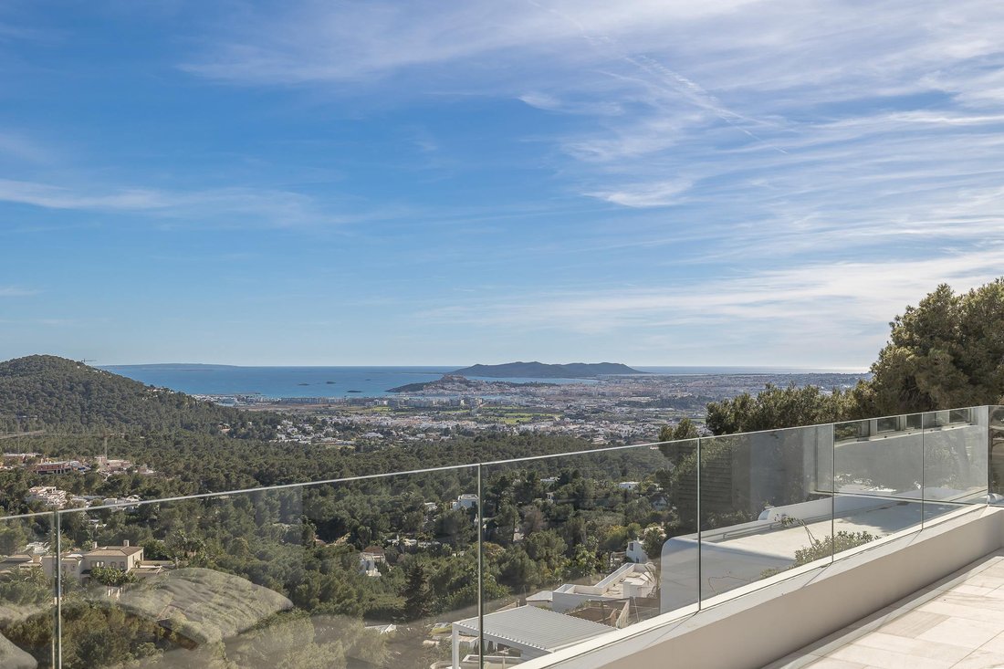 Villa in Can Furnet, Santa Eularia des Riu, Balearic Islands 3 - 16989298
