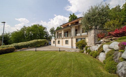 Villa a Ello, Lombardia, Italia 1
