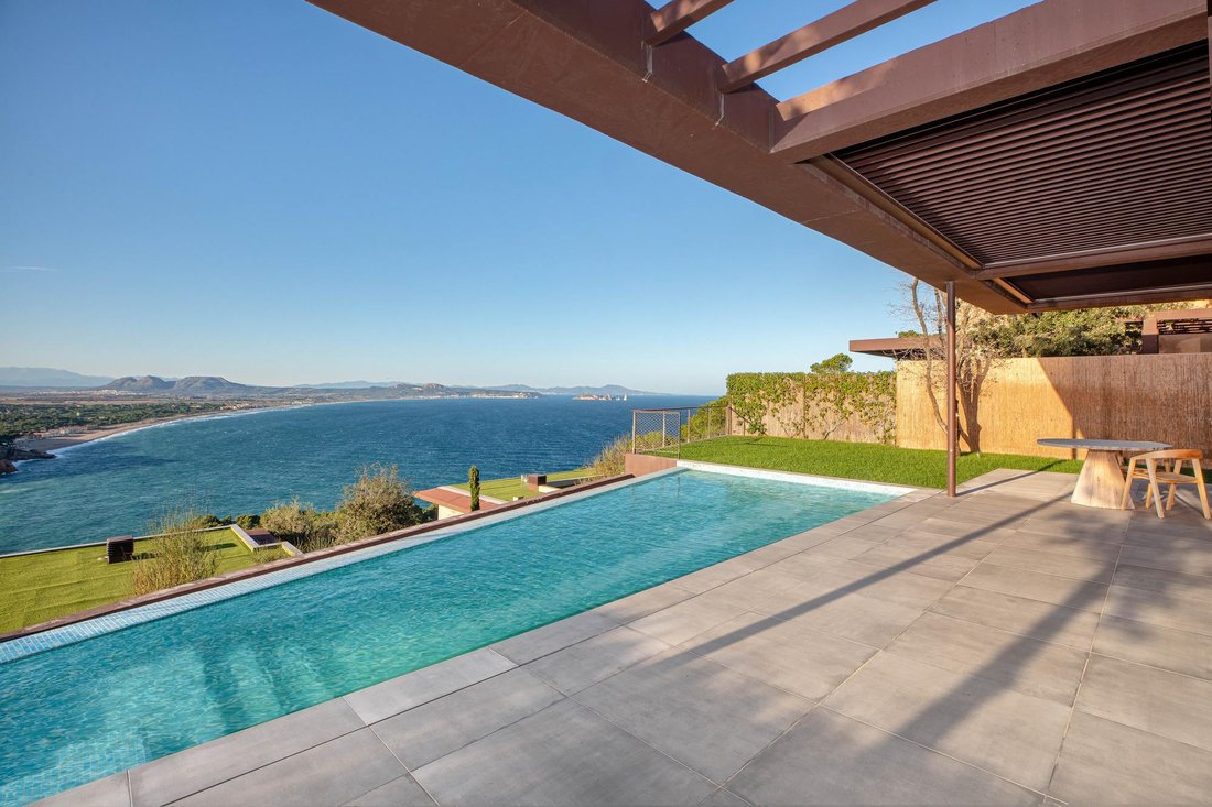 Villa in Begur, Catalonia, Spain 2 - 16987563