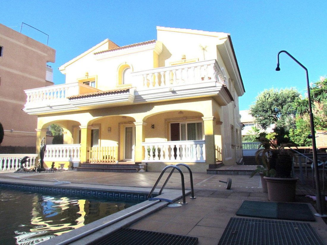 Chalet in Calvia, Balearic Islands, Spain 1 - 17795200