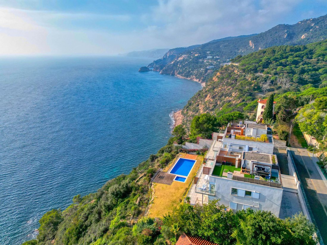 Apartment in Sant Feliu de Guixols, Catalonia, Spain 2 - 16987637