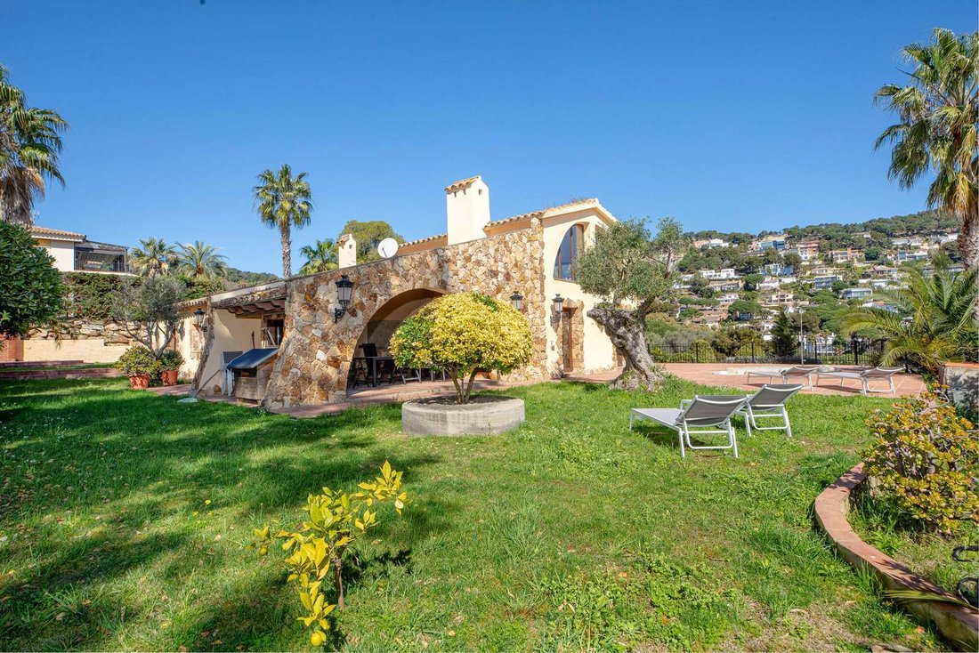 Villa in Blanes, Catalonia, Spain 3 - 17464576