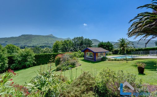 Villa in Mendi-Choko-Karrikatxar-Olhette, Urrugne, France 1