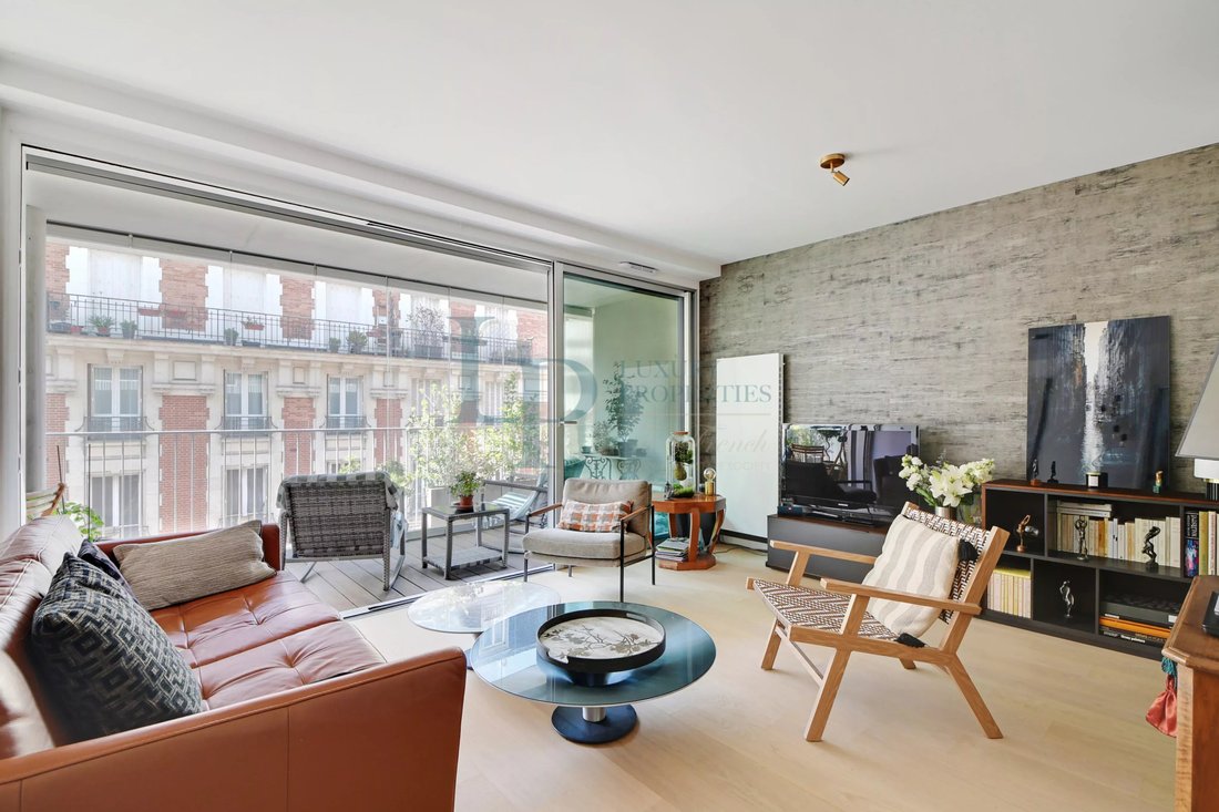 Apartment in Grandes Carrières-Clichy, Paris 18e Arrondissement, Paris 2 - 17797123