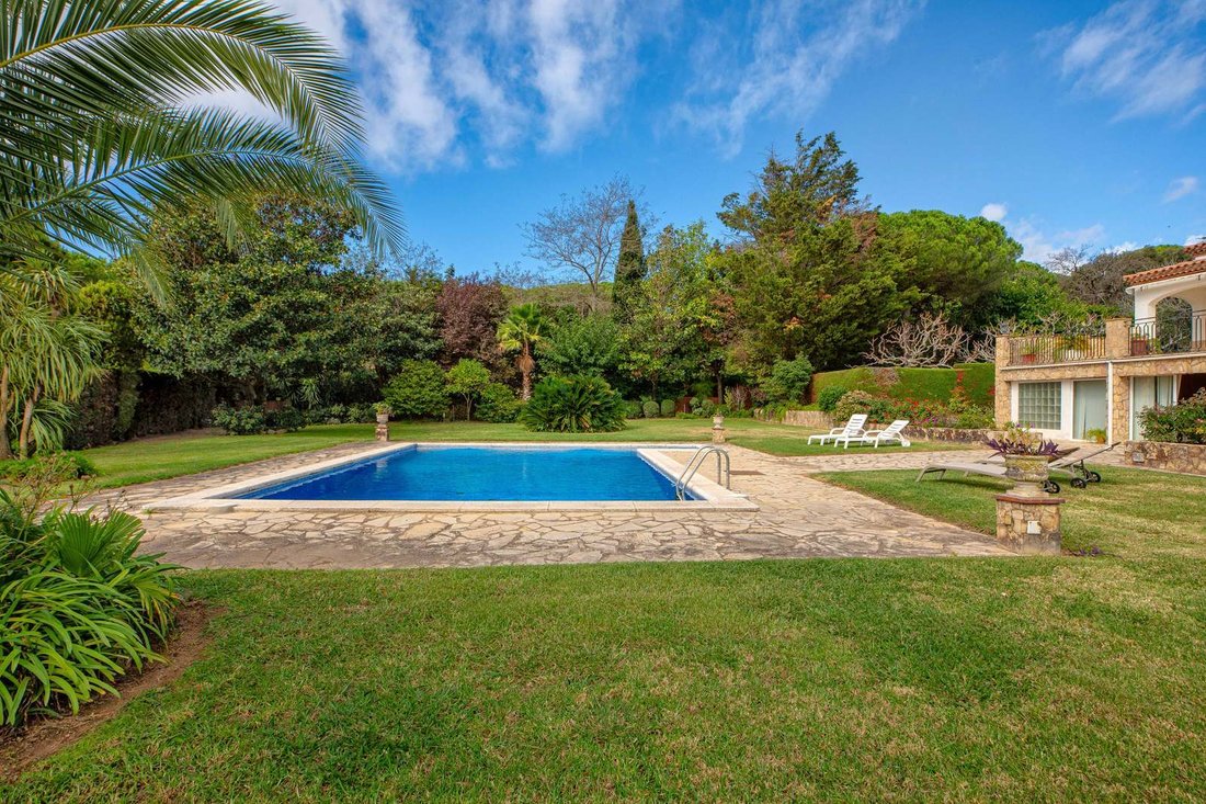 Villa in Sant Feliu de Guixols, Catalonia, Spain 1 - 16989726
