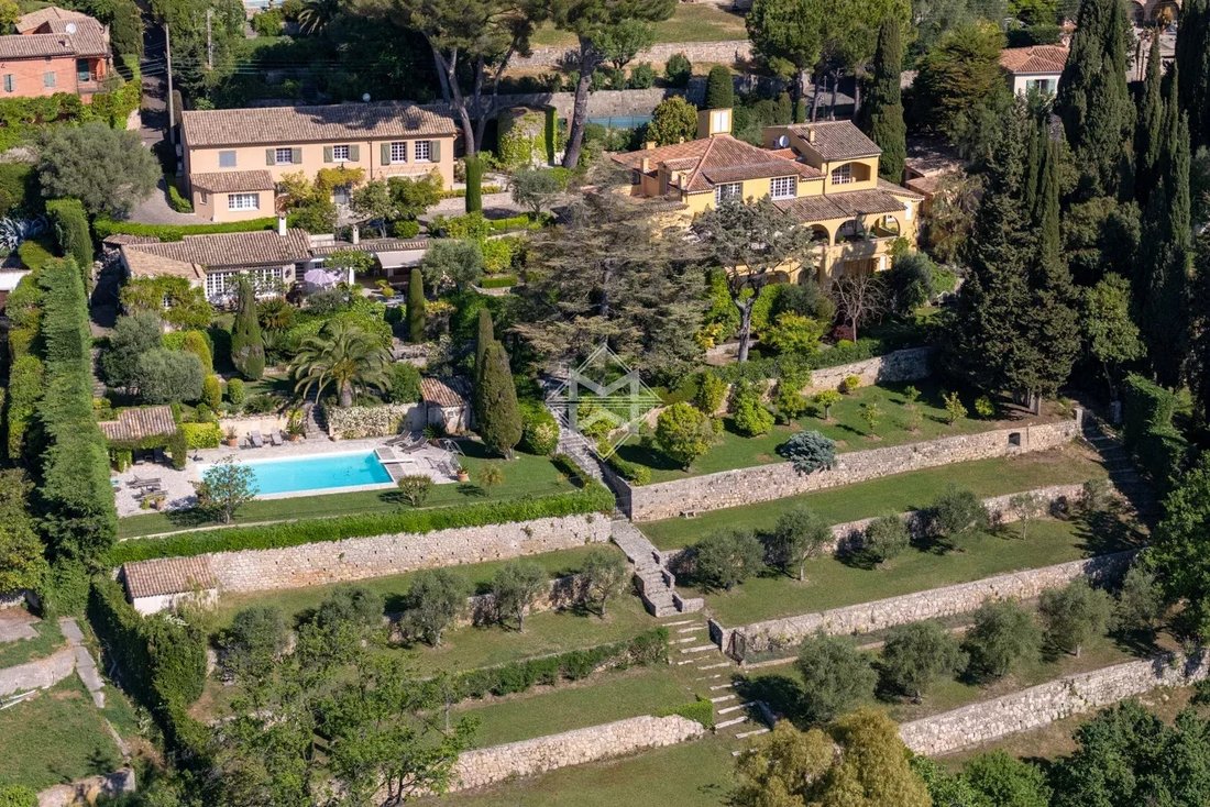 Villa in Mougins, Provence-Alpes-Côte d'Azur, France 1 - 14034217