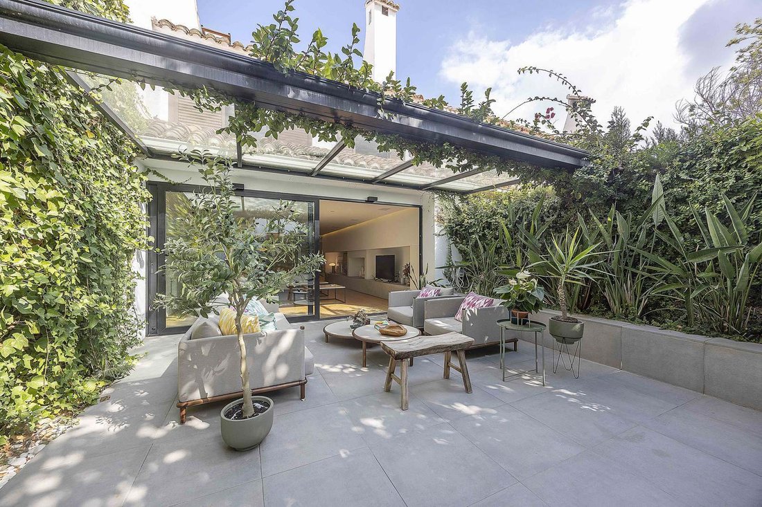 Villa in Rocafort, Valencian Community, Spain 1 - 16988941