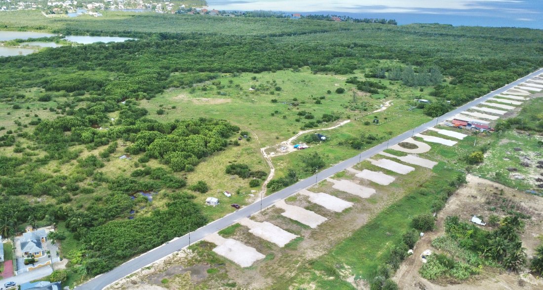 Land in Savannah, Bodden Town, Cayman Islands 2 - 17800244