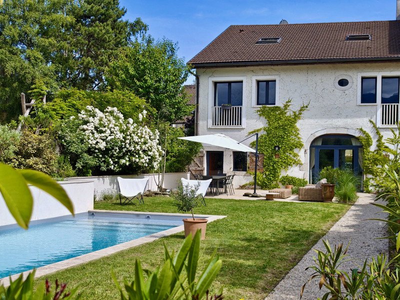 House in Ornex, Auvergne-Rhône-Alpes, France 1 - 17800385