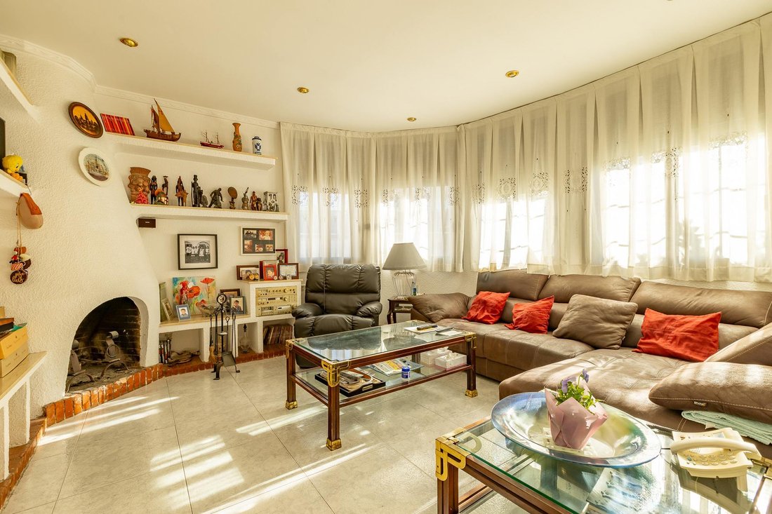 Villa in Castelldefels, Catalonia, Spain 4 - 16987750
