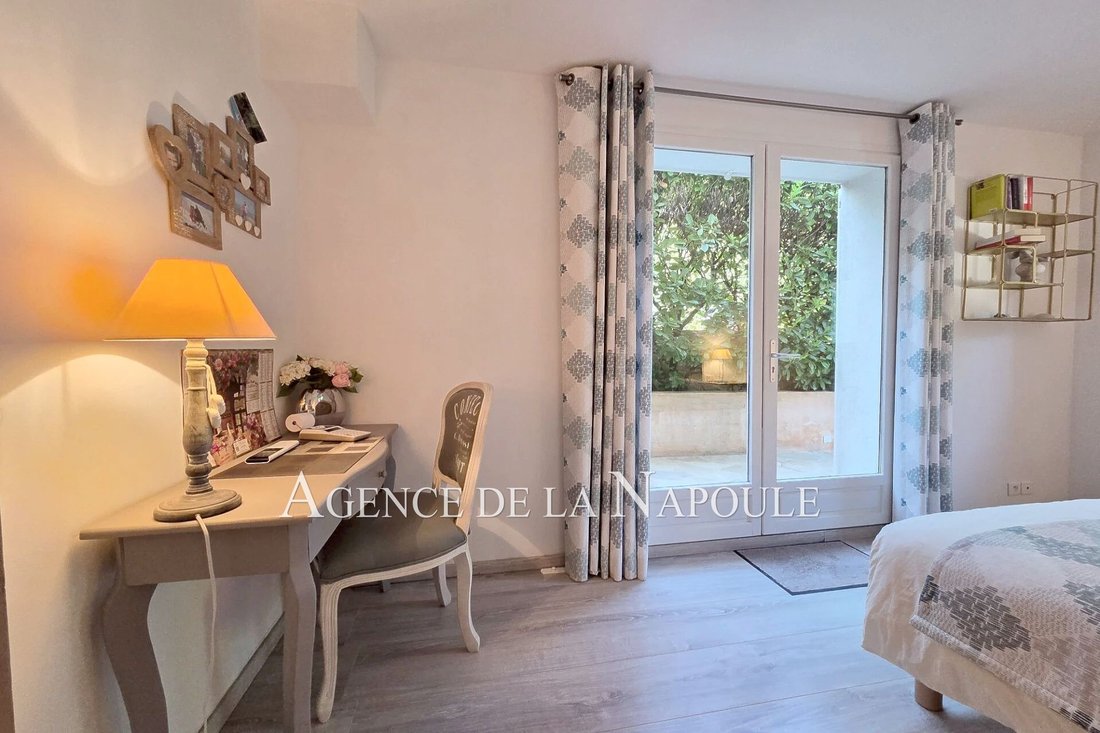 Villa in Le Cottage, Mandelieu-la-Napoule, France 3 - 17796962