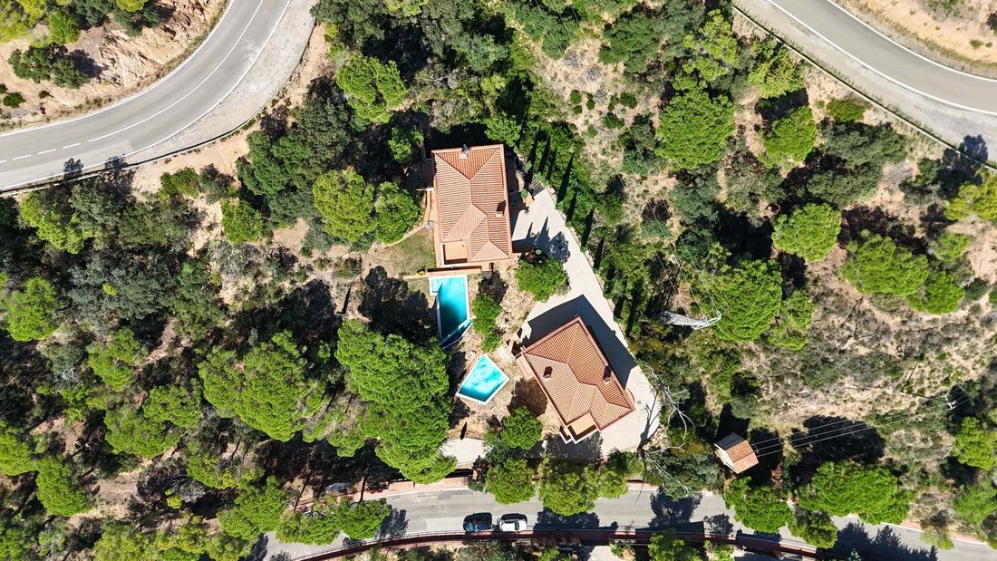 Villa in Sant Feliu de Guixols, Catalonia, Spain 2 - 16988939