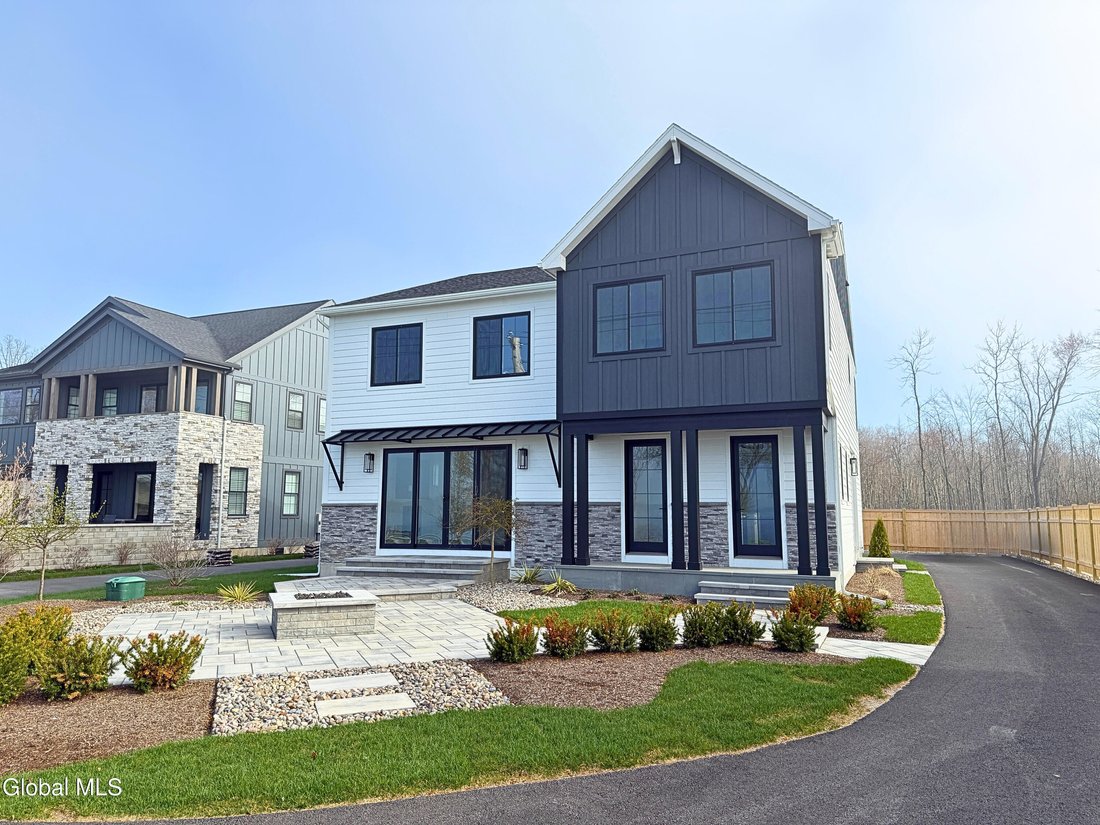 House in Saratoga Springs, New York, United States 2 - 16922066