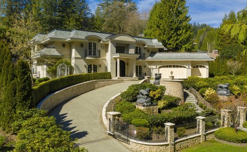 House in West Vancouver, British Columbia, Canada 1
