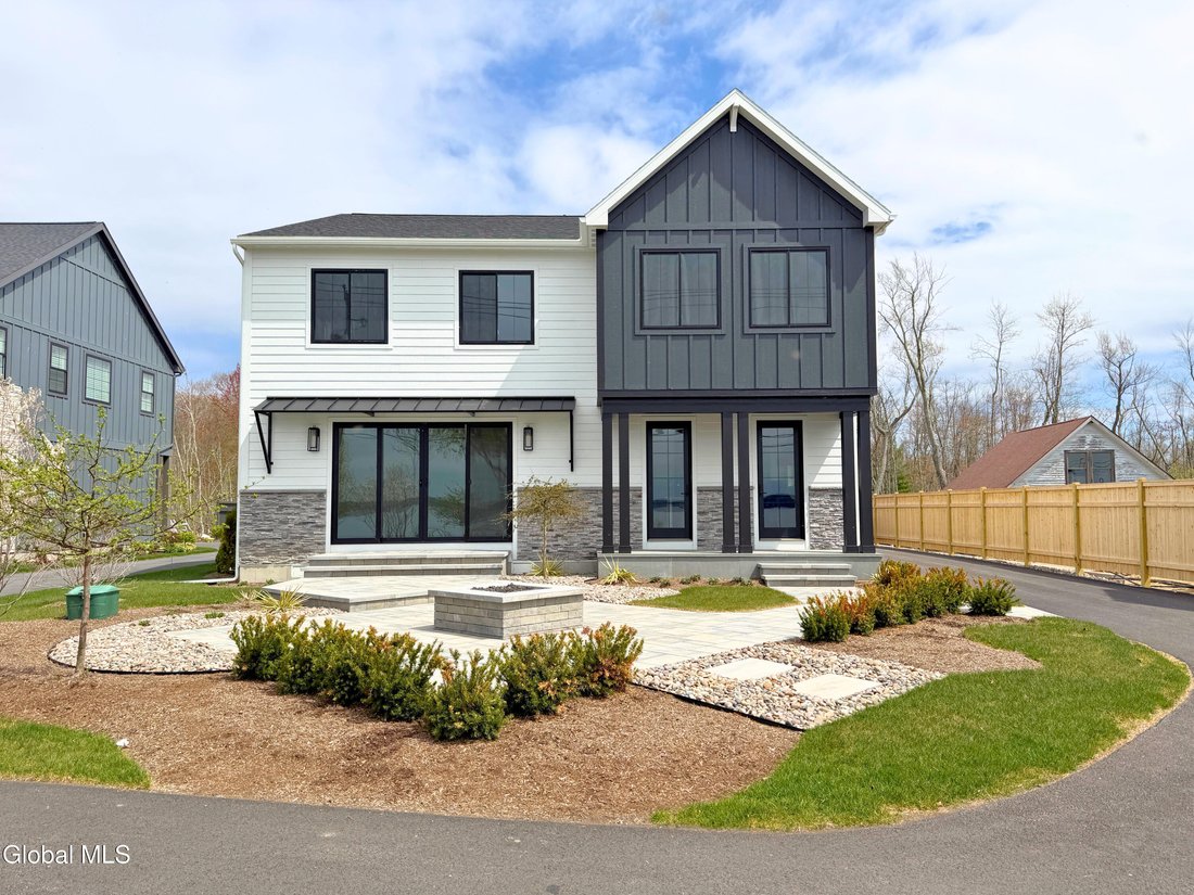 House in Saratoga Springs, New York, United States 1 - 16922066