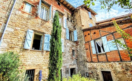 Villa in Saint-Antonin-Noble-Val, Occitania, France 1