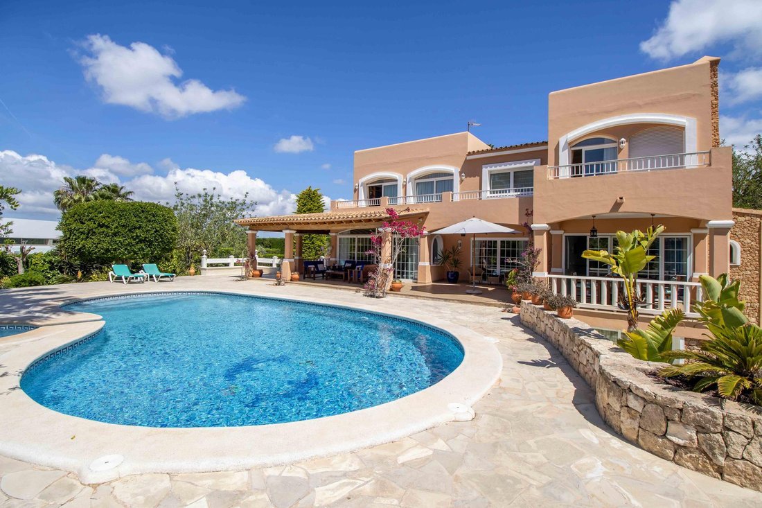 Villa in Jesus, Santa Eularia des Riu, Balearic Islands 2 - 16989149