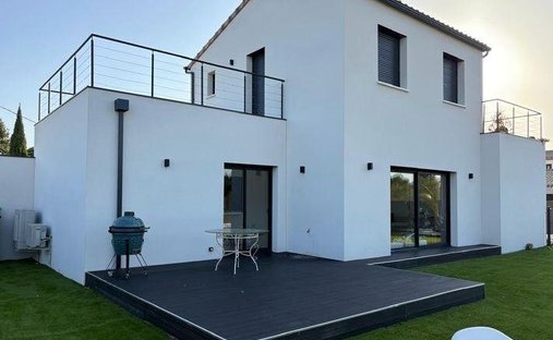 Villa in Legue-Pous du Plan, Carpentras, France 1