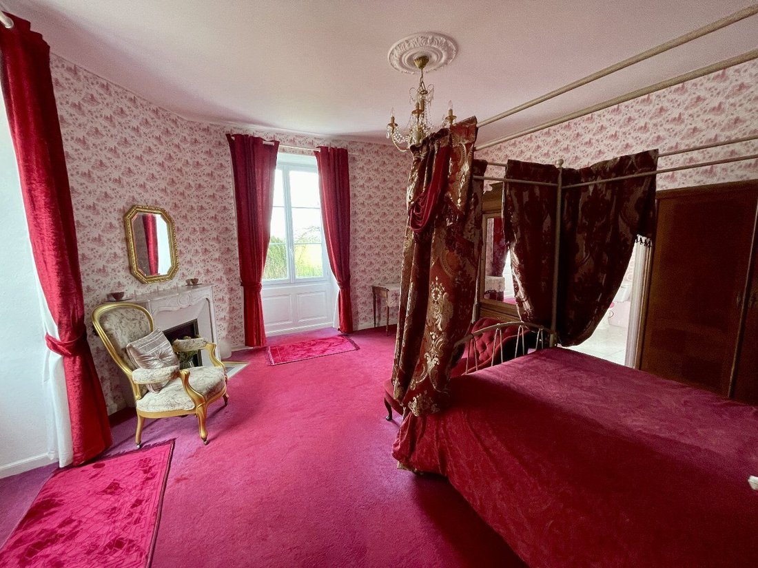 Château à Chef-Boutonne, Nouvelle-Aquitaine, France 4 - 17796534